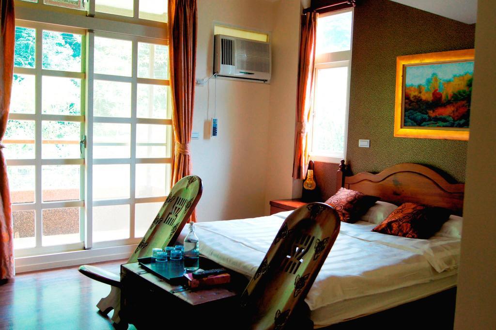 Left Bank Bnb Jiaoxi Extérieur photo