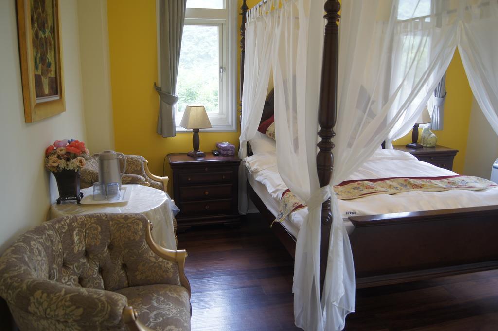Left Bank Bnb Jiaoxi Extérieur photo