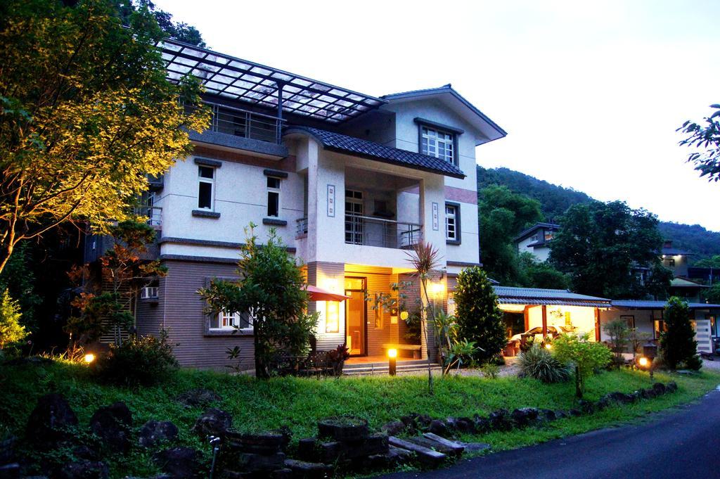 Left Bank Bnb Jiaoxi Extérieur photo